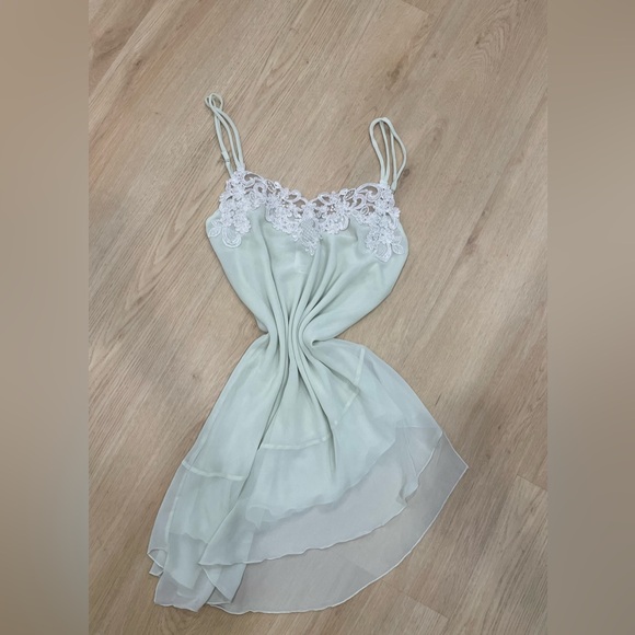 Vintage California Dynasty sheer mint green lace babydoll + matching kimono